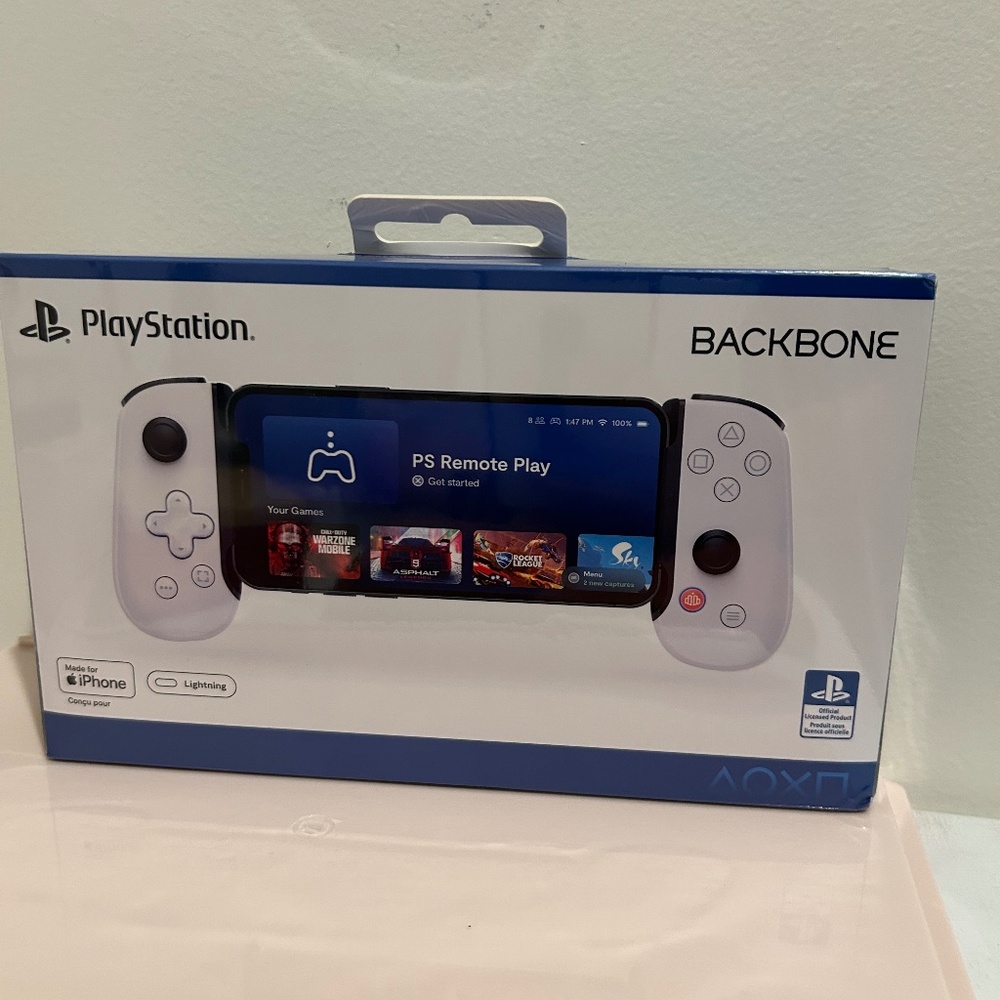 Backbone - One - PlayStation Edition Mobile Gaming Controller